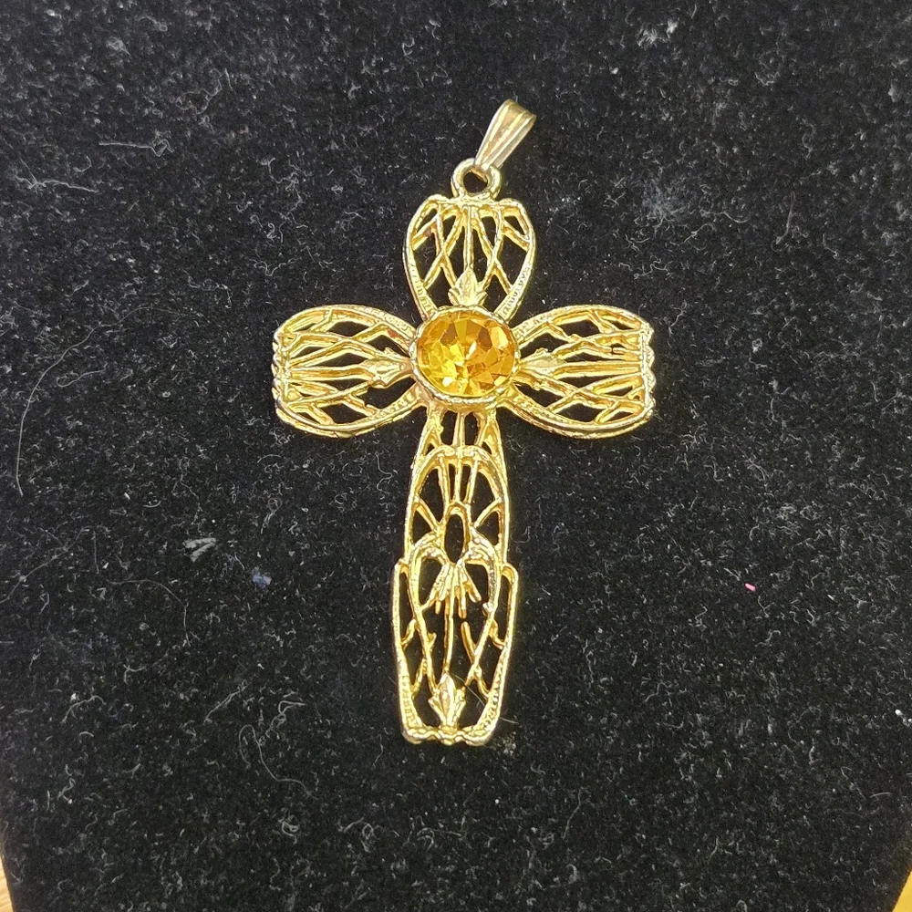 Vintage Cross pendant
